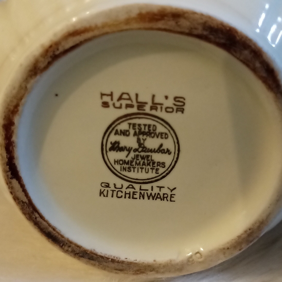 Hall’s Superior Quality Kitchenware Kitchen Vintage Halls Superior Quality Kitchenware